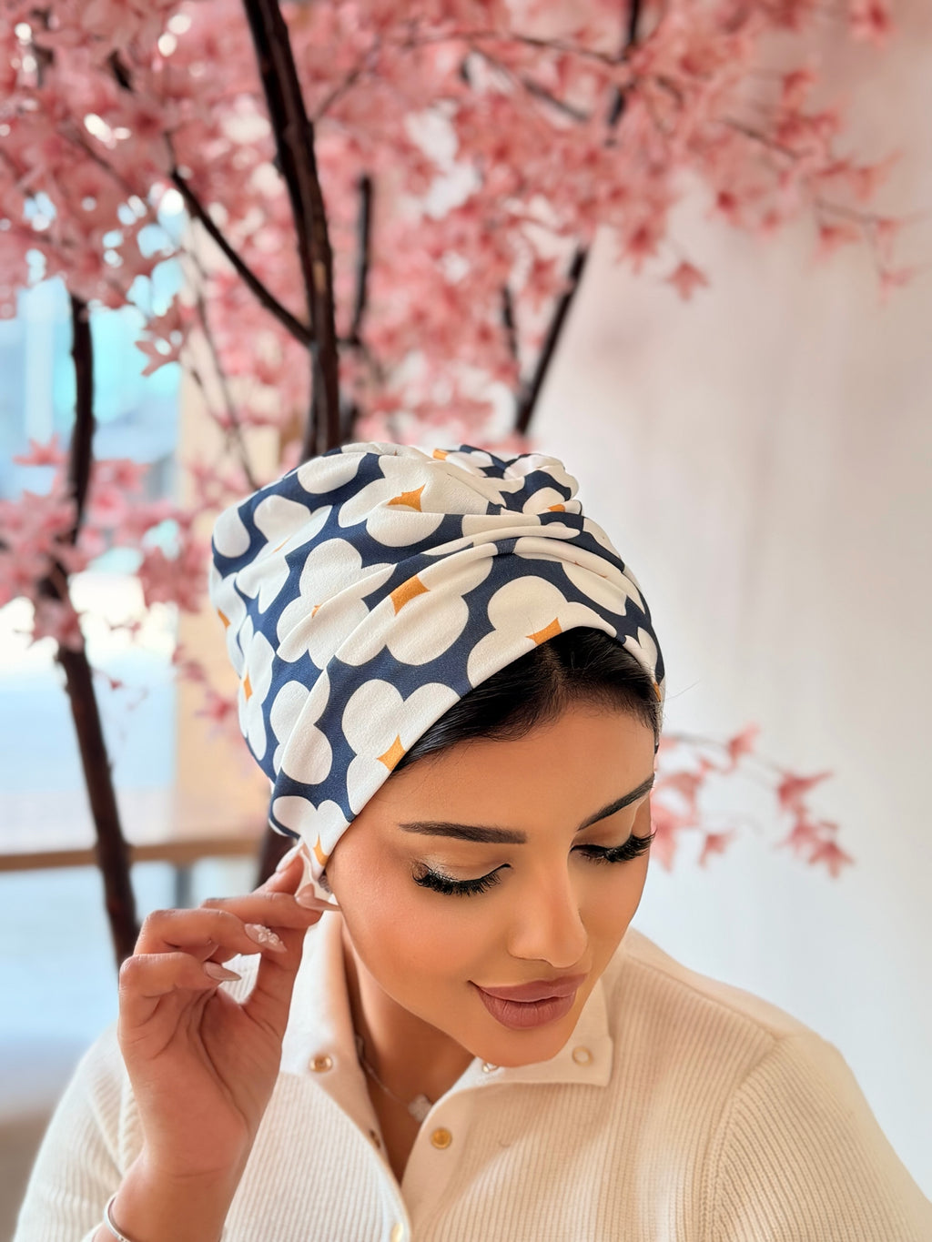 Retro Floral Print Turban — Navy & White