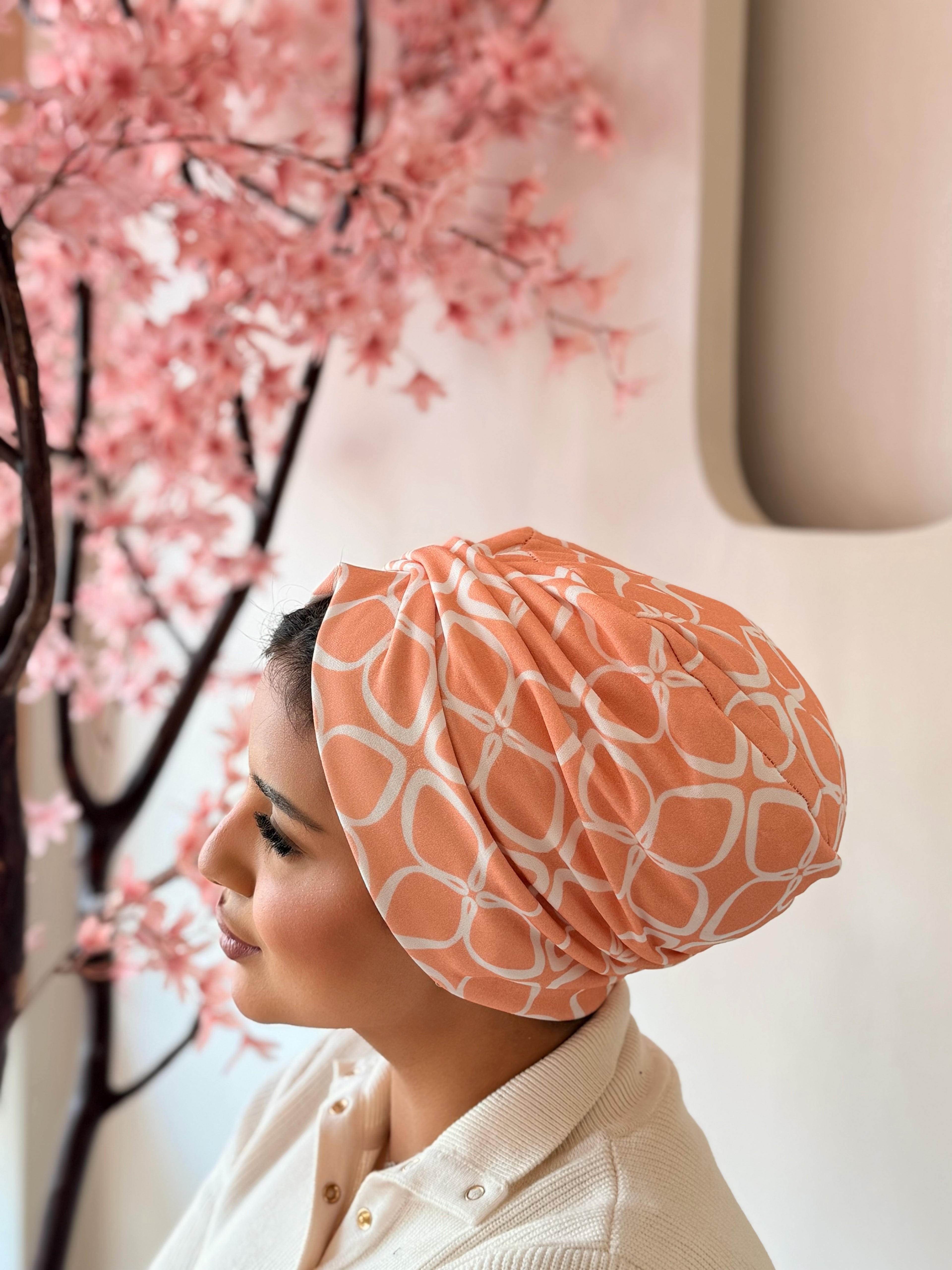 Retro Floral Print Turban — Peach & White