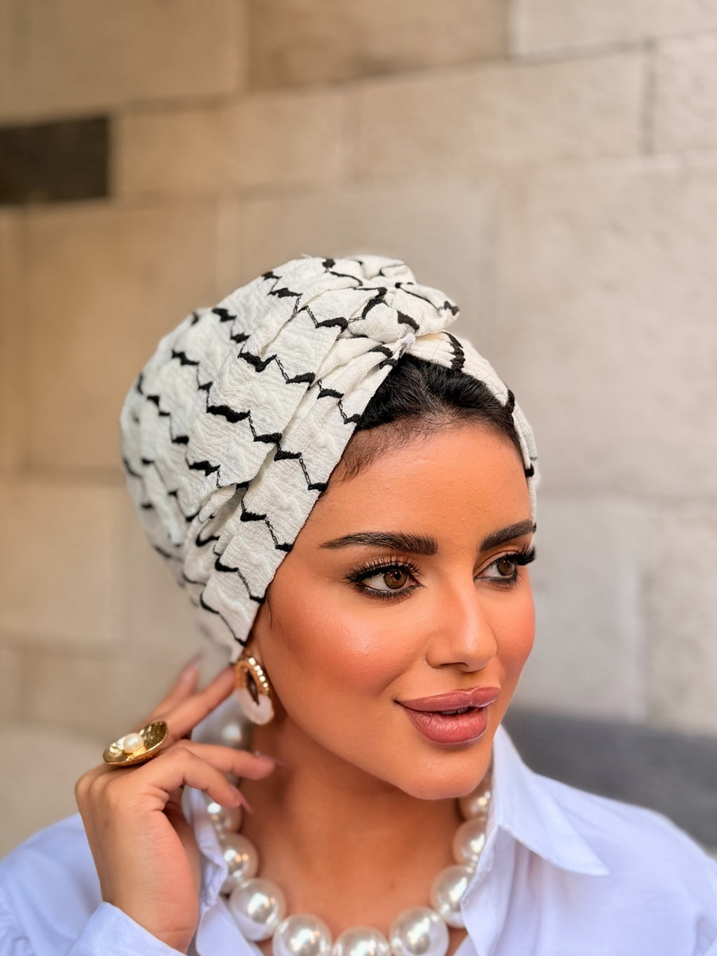 Zigzag Textured Turban — Black & White