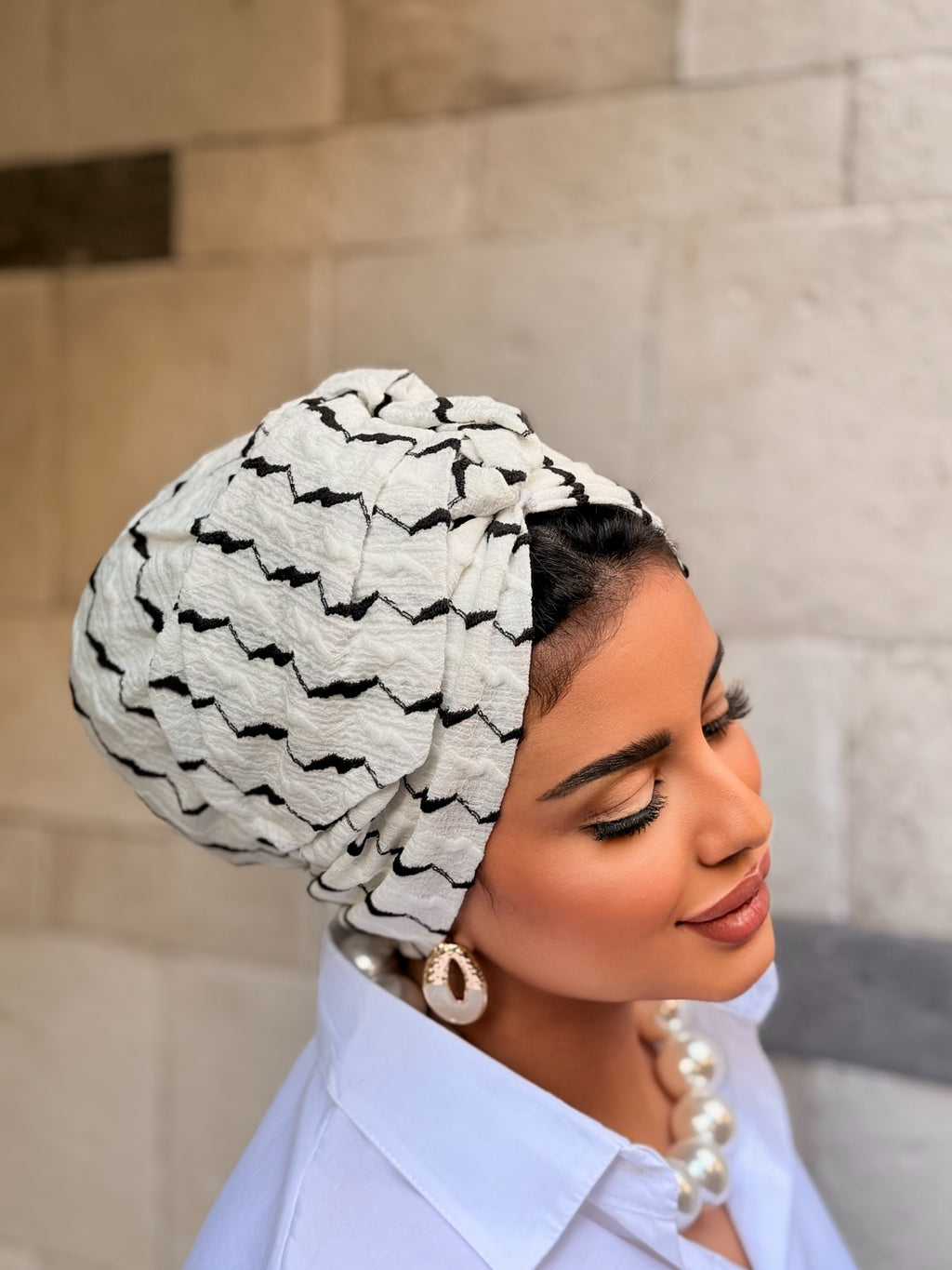 Zigzag Textured Turban — Black & White