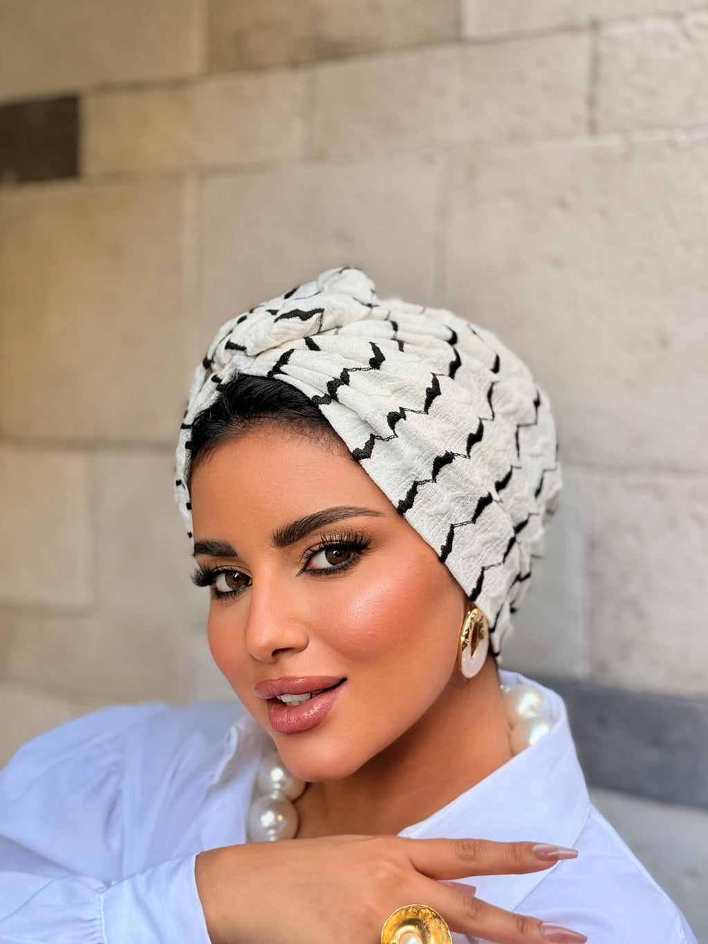 Zigzag Textured Turban — Black & White