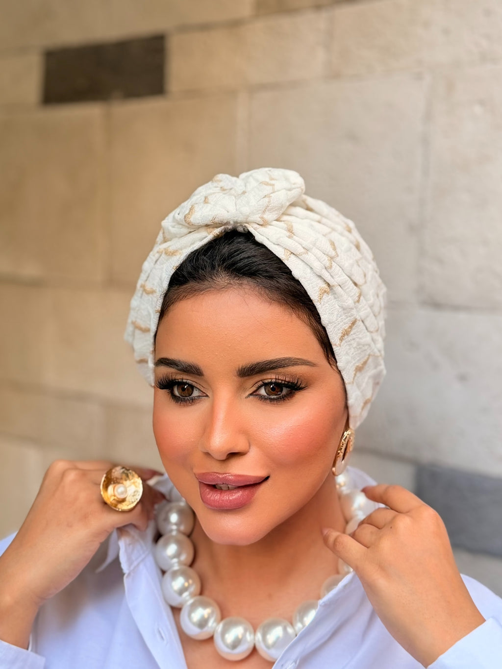 Zigzag Textured Turban — White & Gold