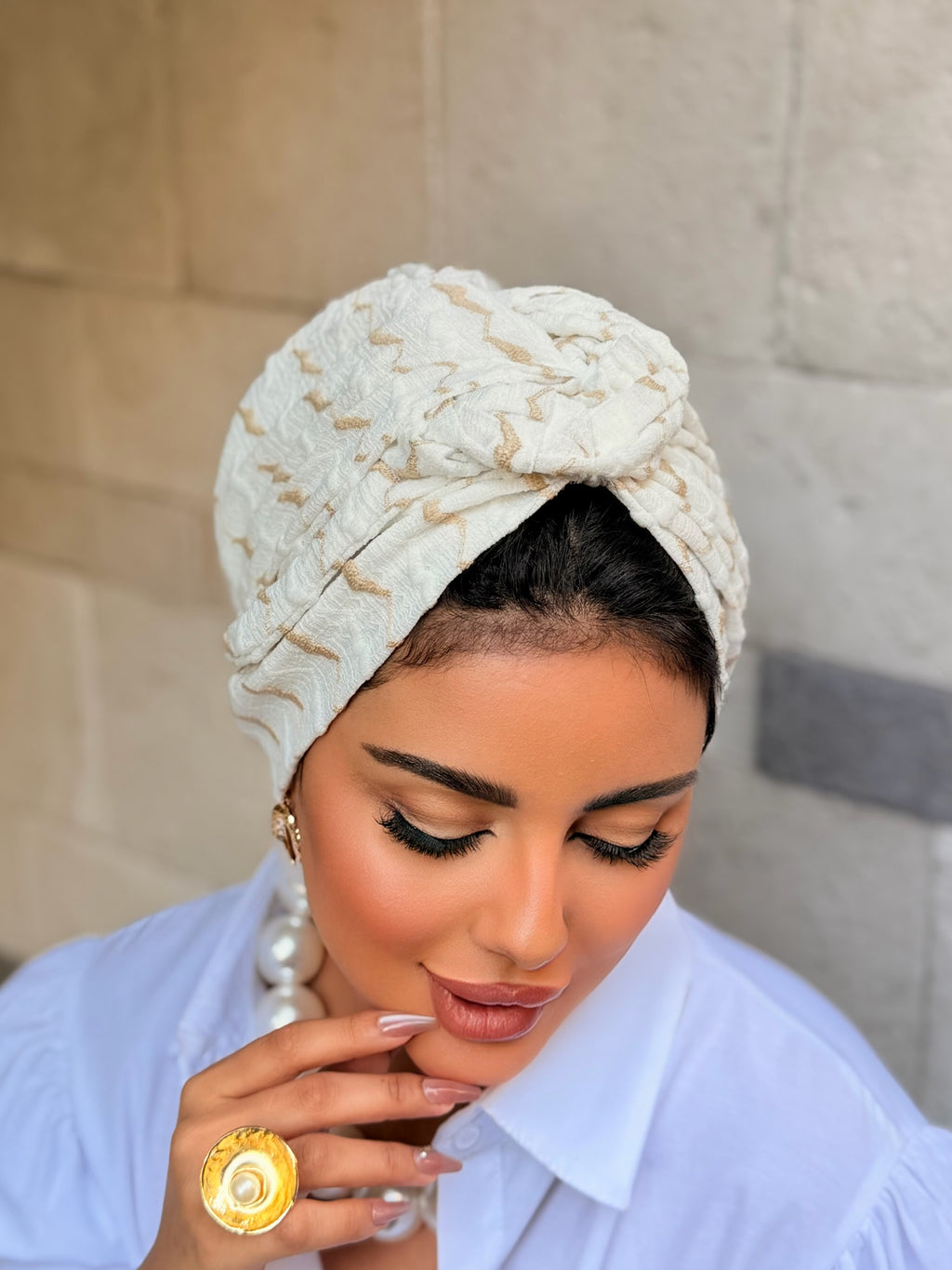 Zigzag Textured Turban — White & Gold