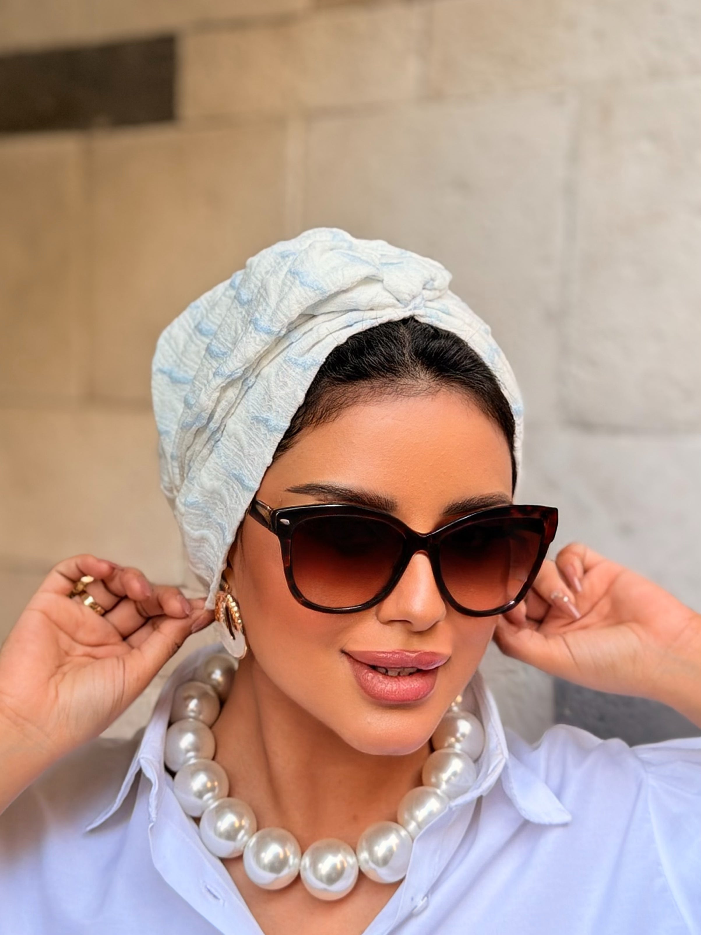 Zigzag Textured Turban — White & Blue